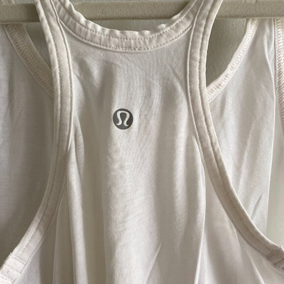 LULULEMON White Racerback t-Back Scoop Neck Tank Top Size  4 - Picture 6 of 9